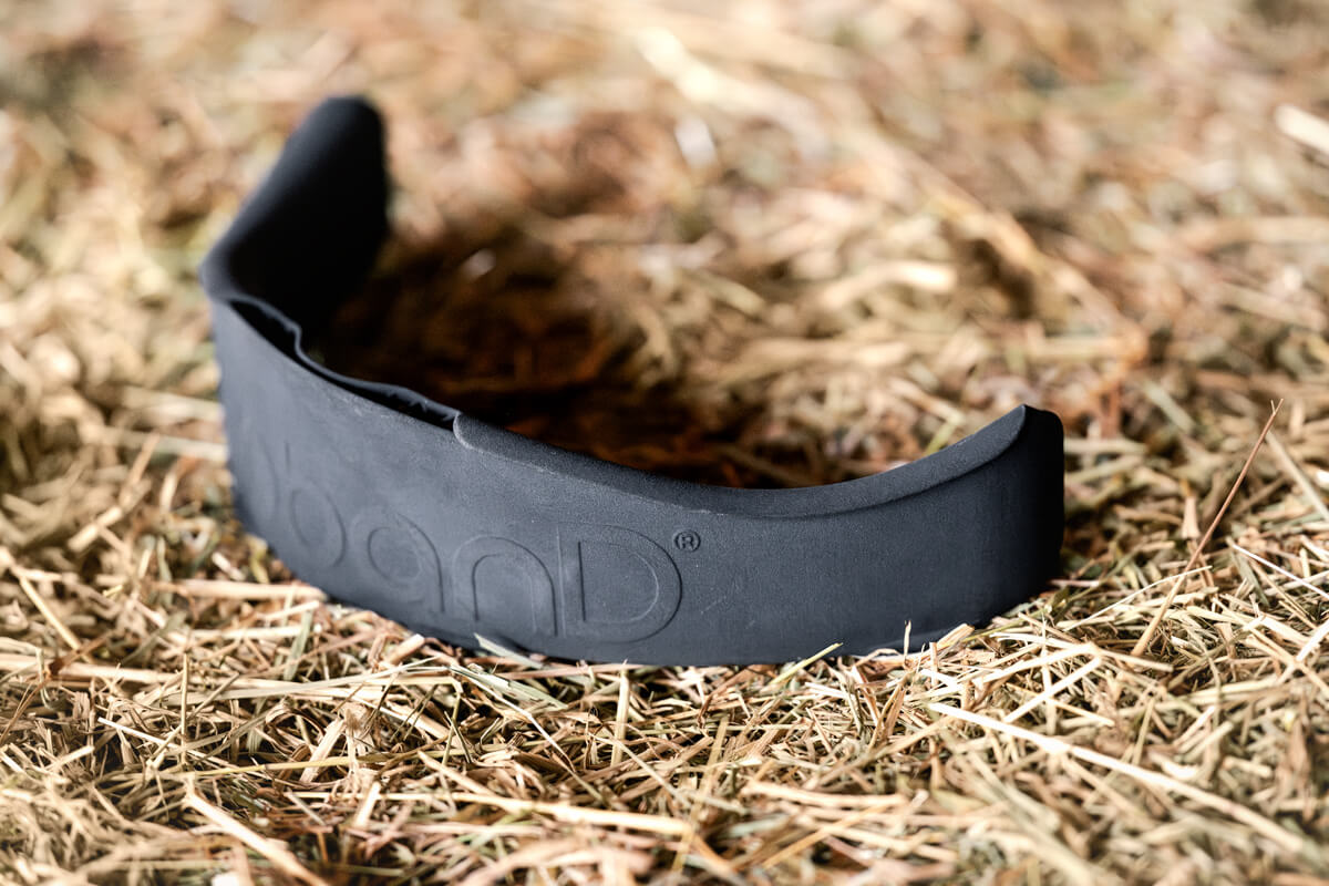 r3vobanD neck